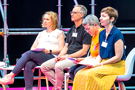 Stefanie Hartlep - Integriertes Verkehrs- und Mobilitätsmanagement ivm, Joachim Hochstein - Radfahrbüro, Dr. Susanne Neumann - ADFC, Friederike Lebus - Klima-Bündnis e.V.© Umweltamt Frankfurt am Main