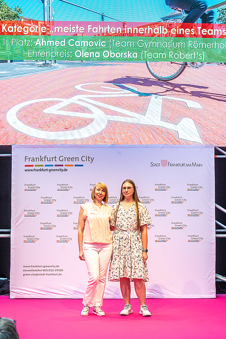 Sonderpreisträgerin Olena Oborska mit Tochter Diana © Umweltamt Frankfurt am Main